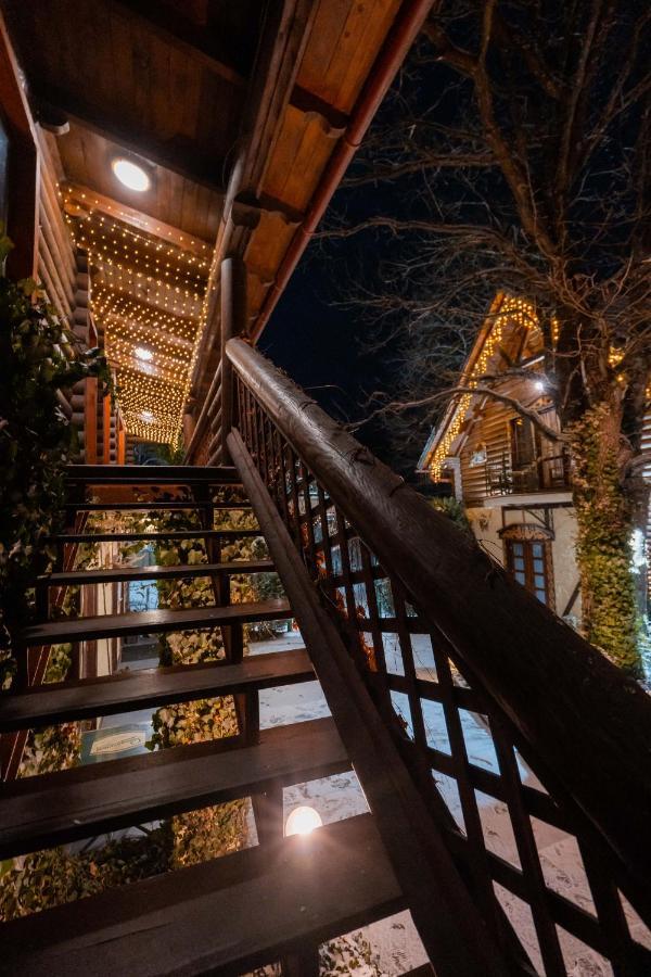 Villa Garden Hotel Солочин Екстериор снимка