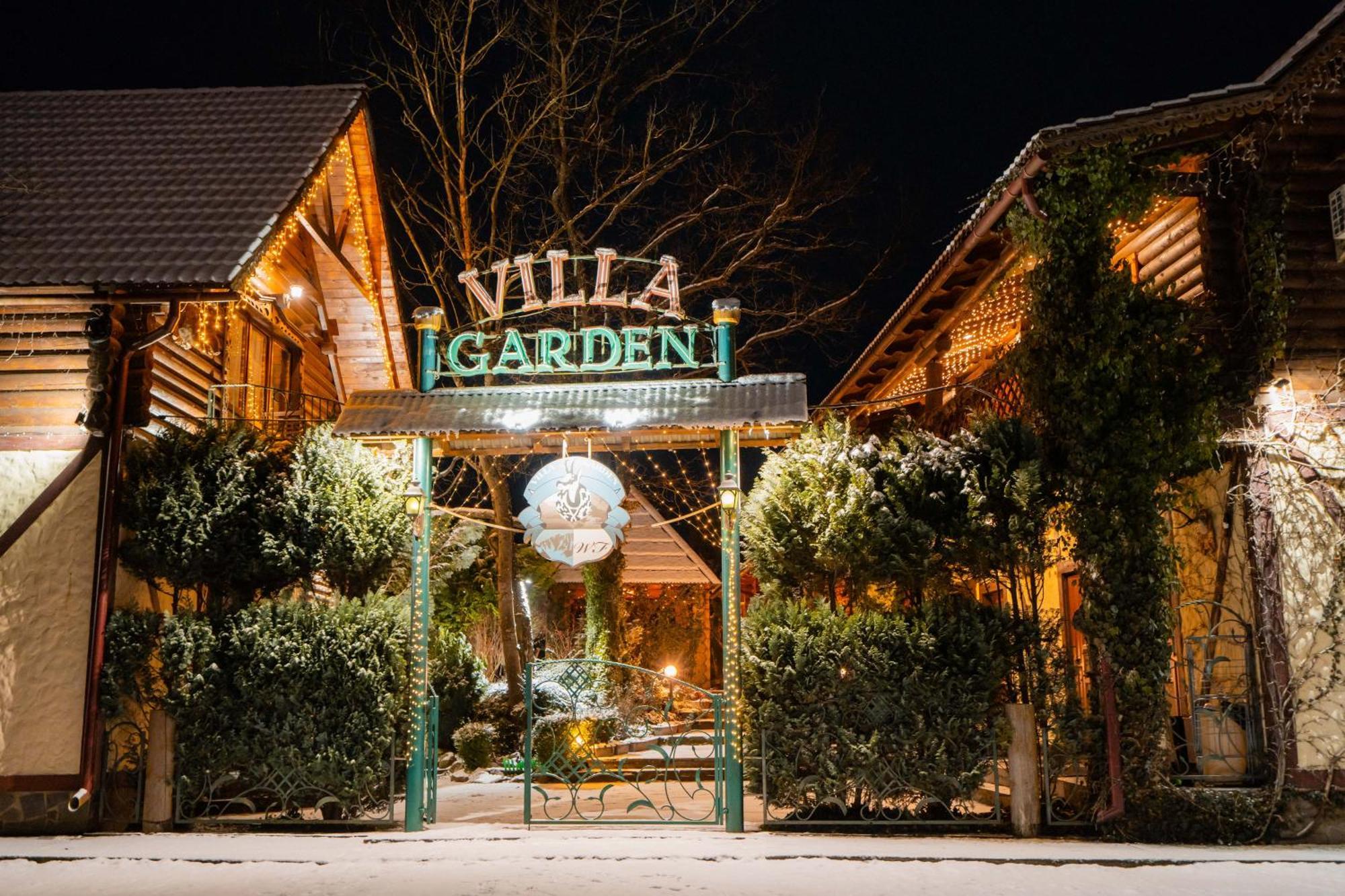 Villa Garden Hotel Солочин Екстериор снимка