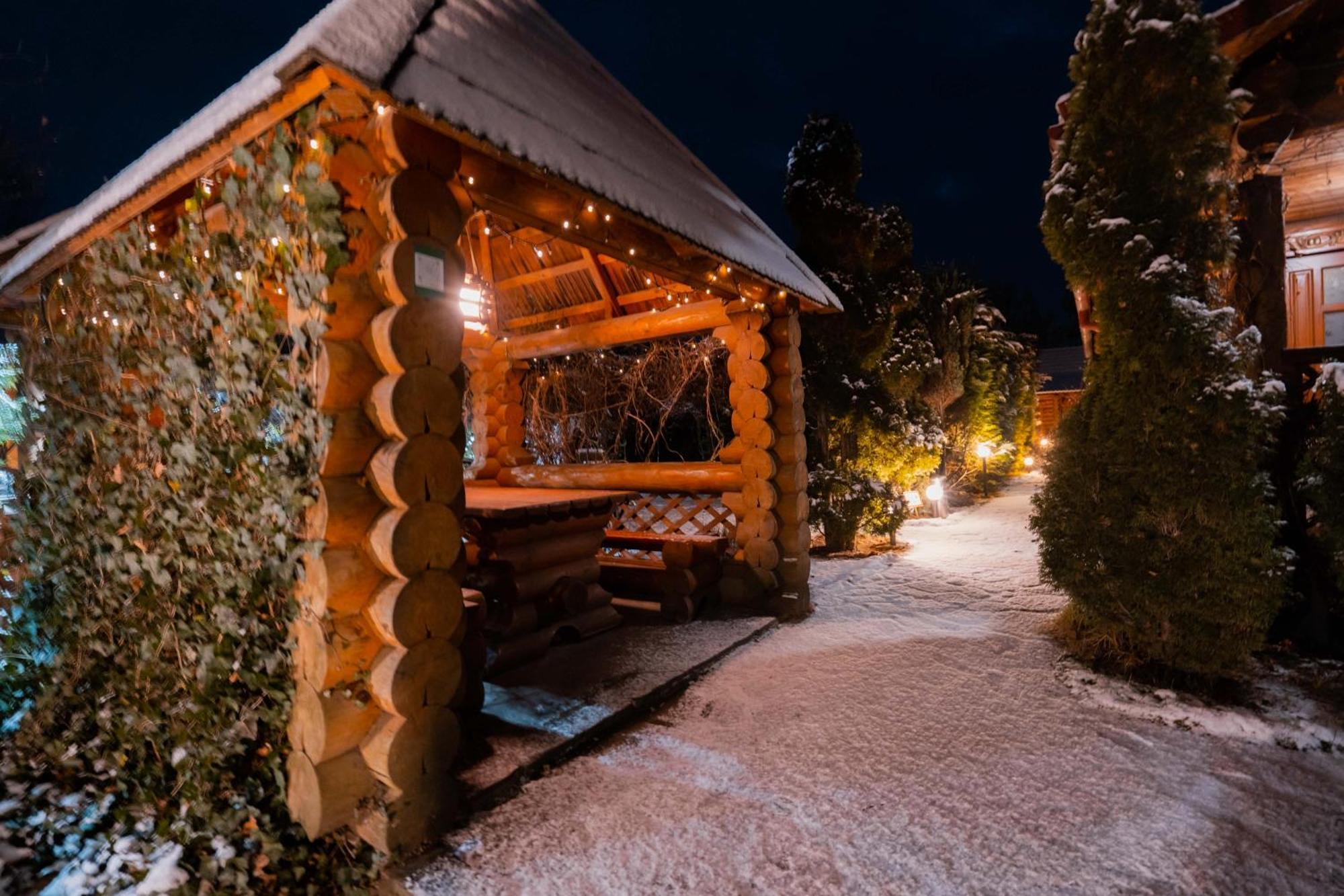 Villa Garden Hotel Солочин Екстериор снимка