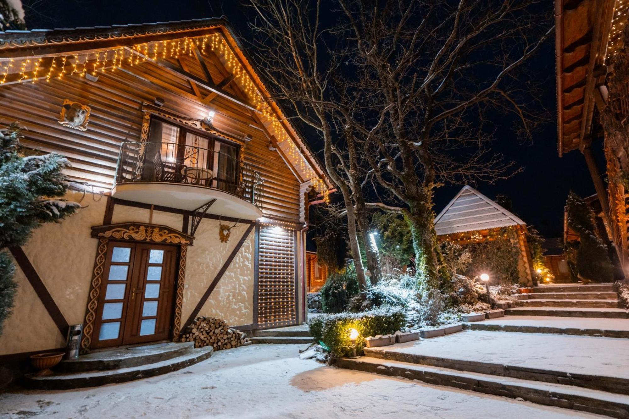 Villa Garden Hotel Солочин Екстериор снимка