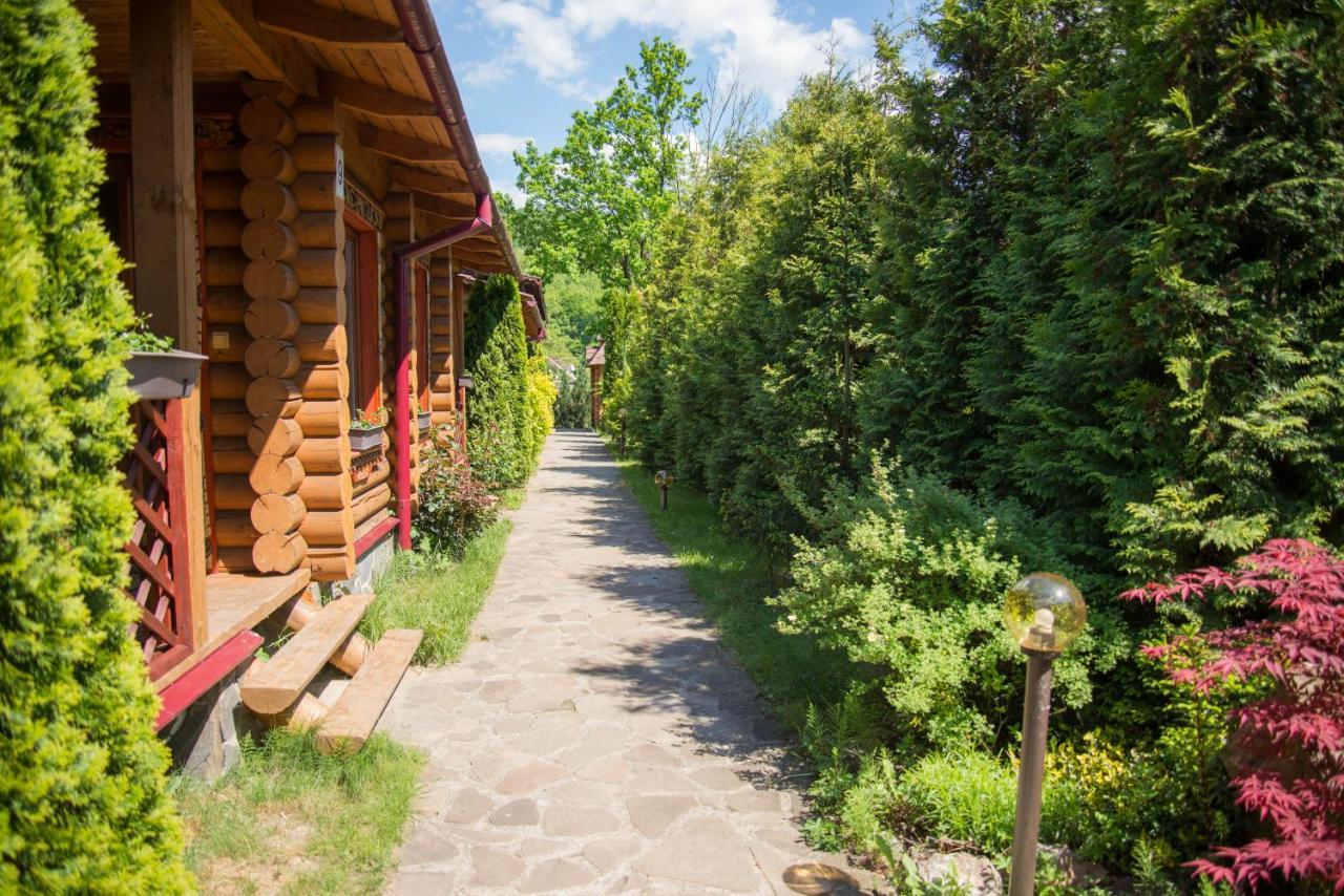 Villa Garden Hotel Солочин Екстериор снимка