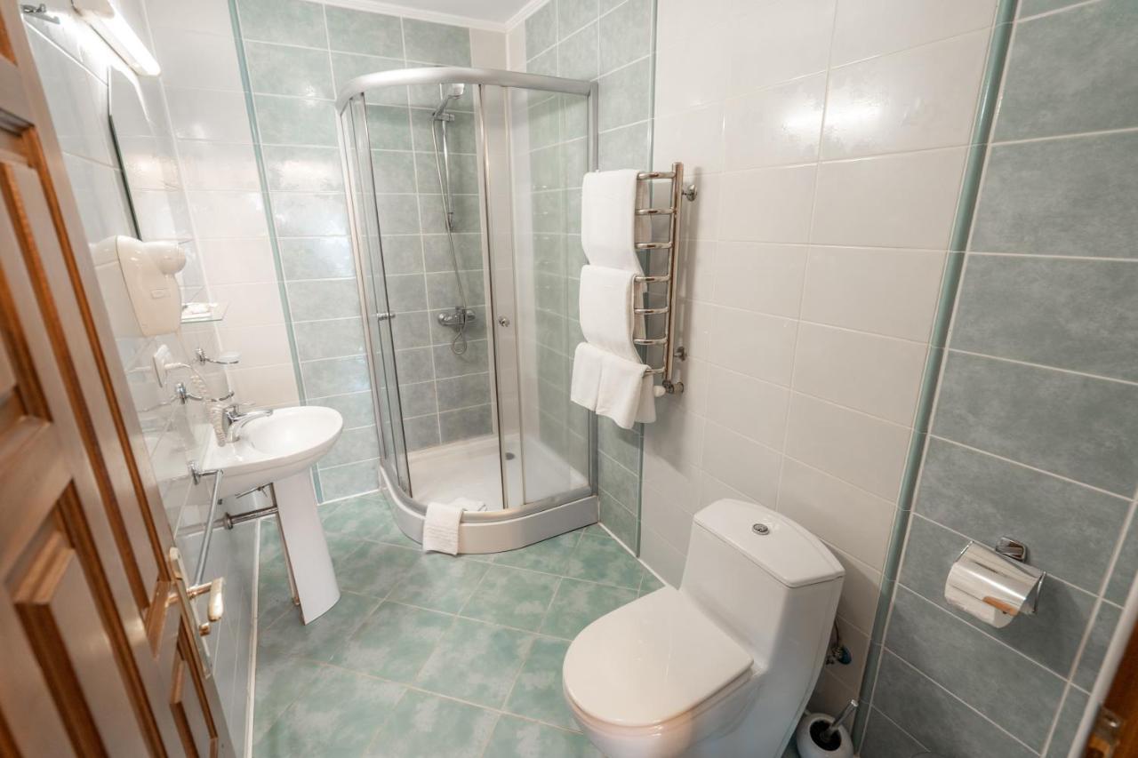 Villa Garden Hotel Солочин Екстериор снимка