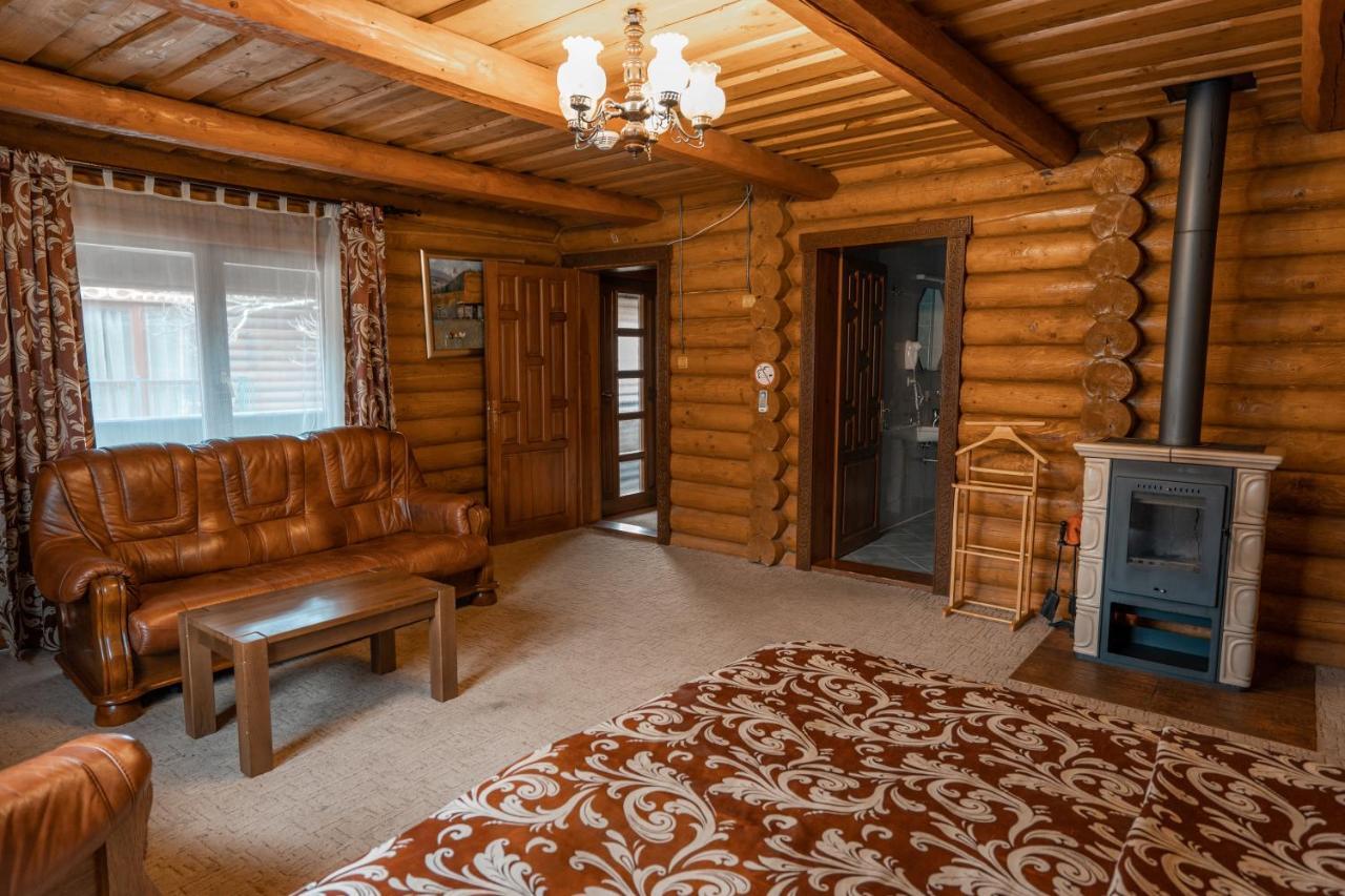 Villa Garden Hotel Солочин Екстериор снимка