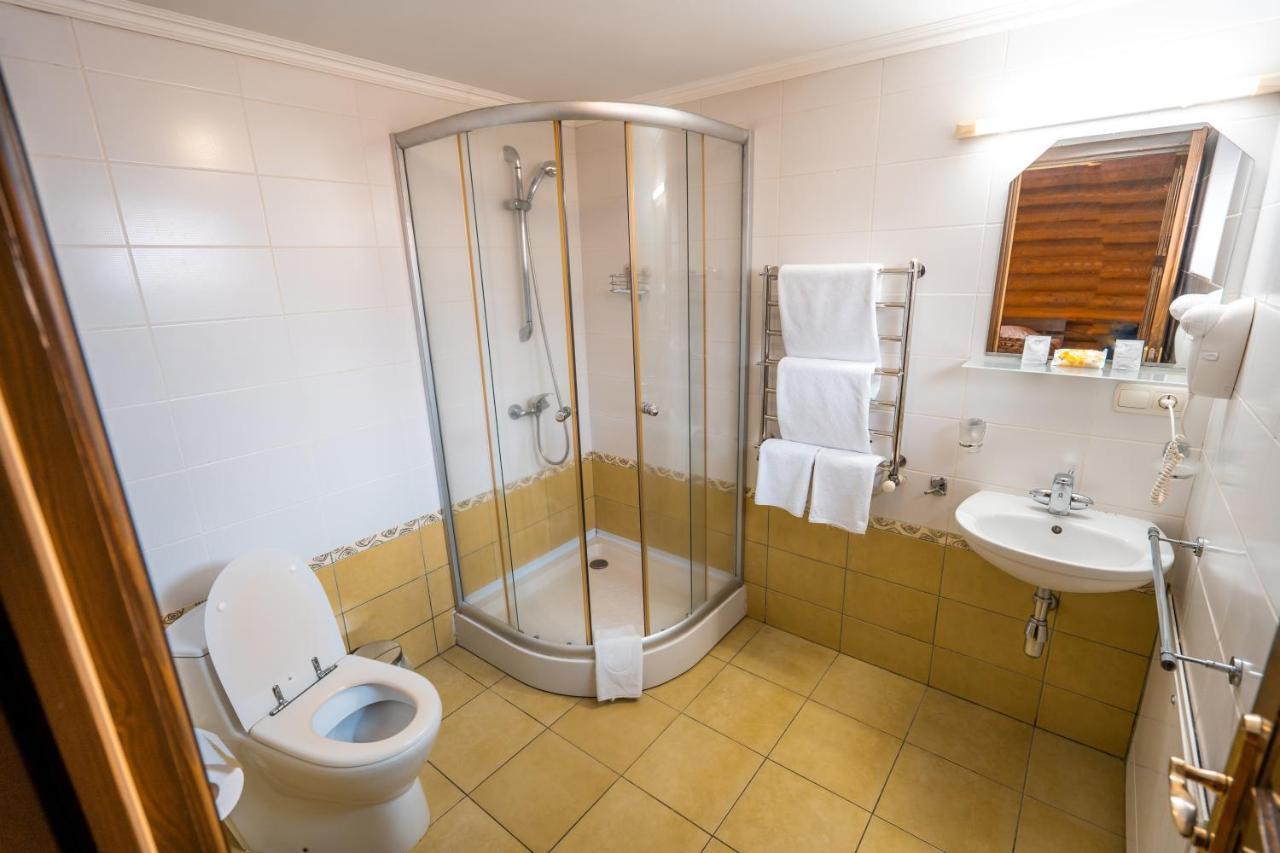 Villa Garden Hotel Солочин Екстериор снимка